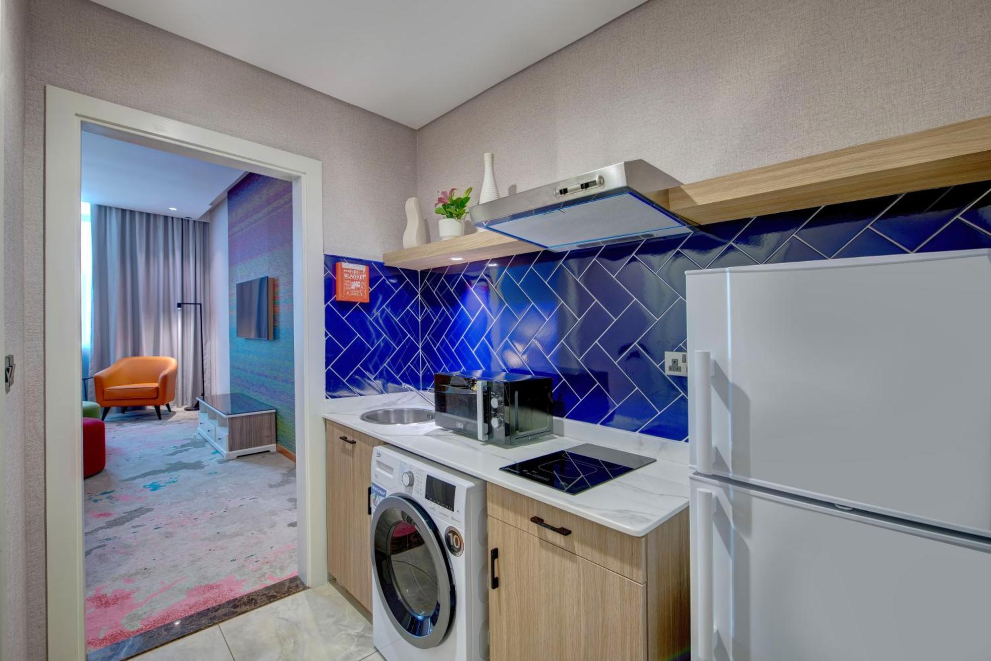 La Quinta By Wyndham Abu Dhabi Al Wahda Hotel Екстериор снимка